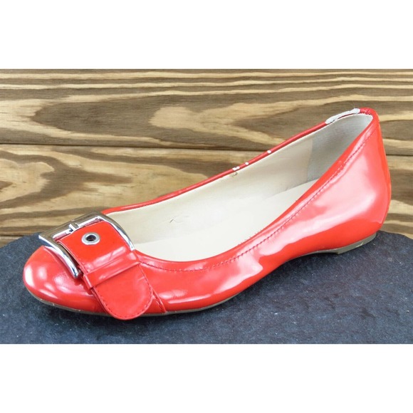 Franco Sarto Women Sz 7 M‎ Red Flat Patent Leather Shoes Jesse - Picture 1 of 9